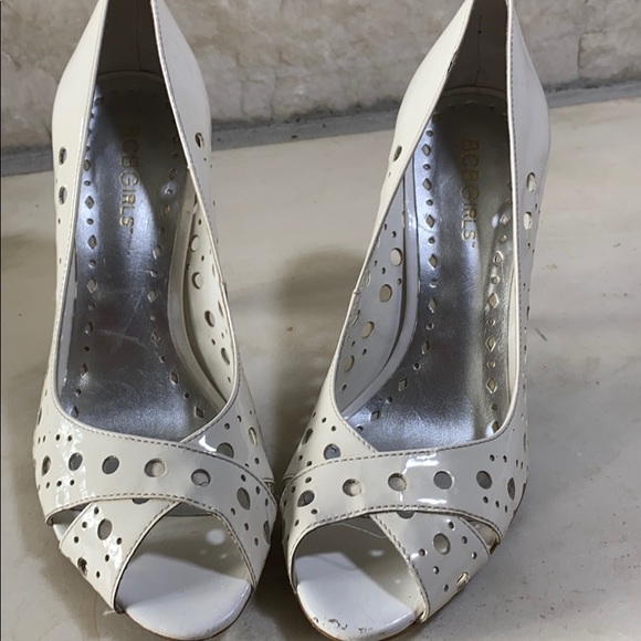 BCBG Heels - White Patent Leather - Picture 3 of 8